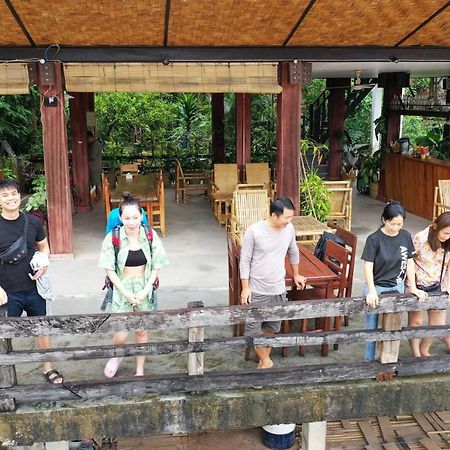 Ning Ning Guesthouse Muang Ngoi Dış mekan fotoğraf